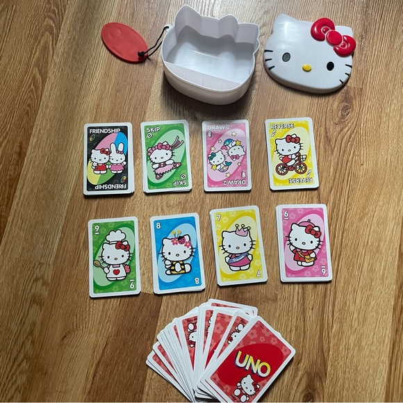 Hello Kitty Special Edition Uno Card Game 2006 - Picture 2 of 4